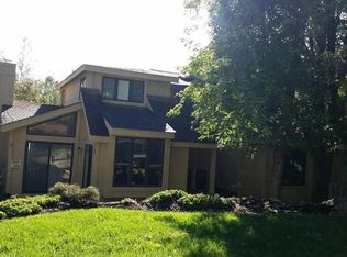 13612 Mason Oaks Ln, Saint Louis, MO 63131
