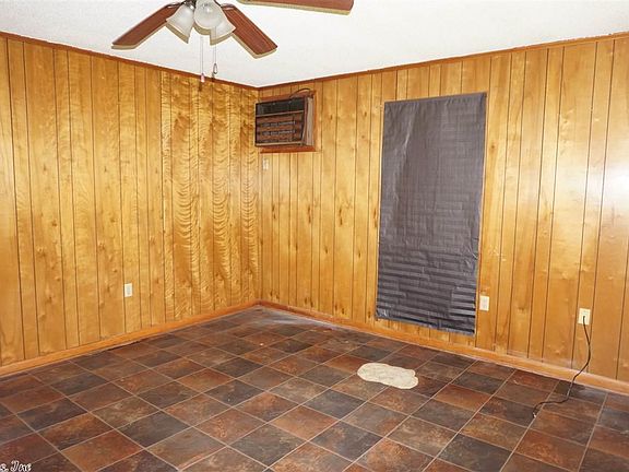 3rd image of 1502 W Park Ave