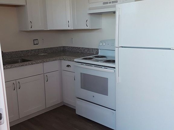 2nd image of 7020 N 75th Ave APT 121