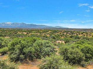 3 Smith Rd, Phelan, CA 92371