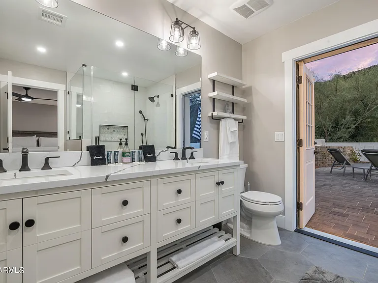 1641 W Evans Dr — Photo 29