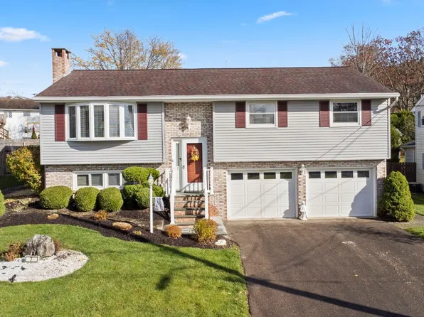 7 Pamela Dr, Johnson City, NY 13790