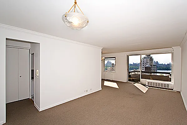Rented by Fox Residential Group | media 8