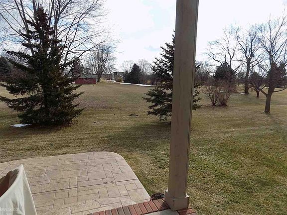 5th image of 49500 Sable Creek Dr