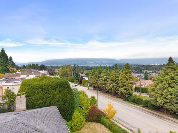 4275 Quesnel Dr, Vancouver, BC V6L 2X5