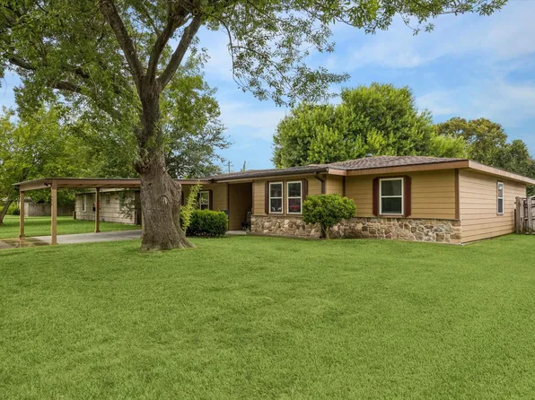 1426 15th Ave N, Texas City, TX 77590