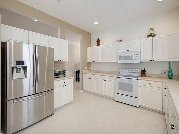 4th image of 44 Princewood Ln