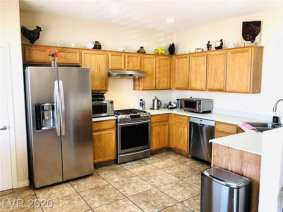 2nd image of 596 Marlberry Pl