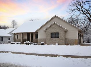 23 Woodvue Ct, Fond Du Lac, WI 54935