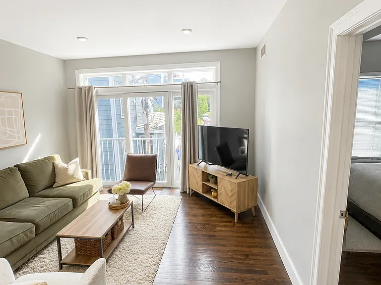 154 Gold St #1 — Photo 1