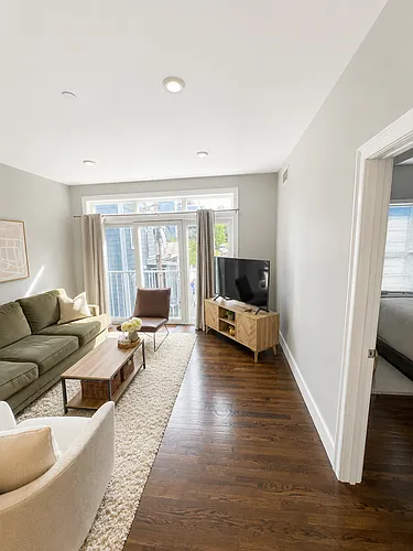 154 Gold St #1 Photo 1
