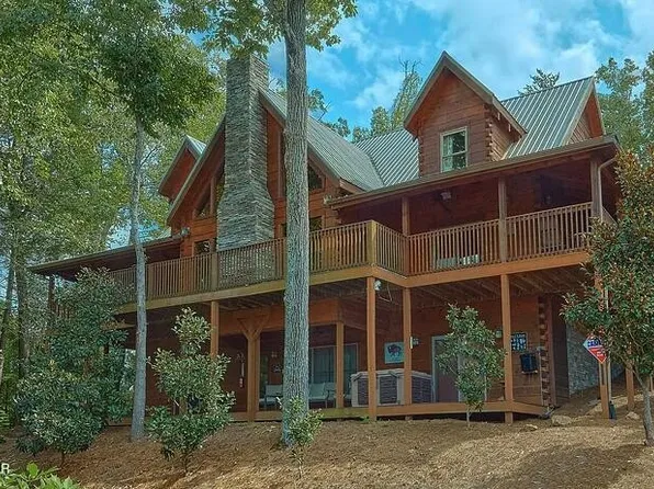 2992 Mountain Memories Way, Sevierville, TN 37876