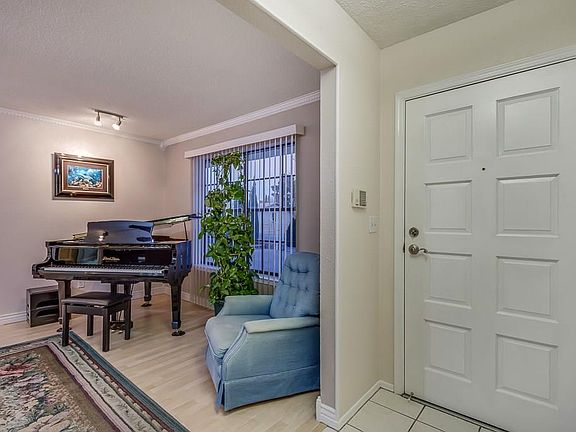 5th image of 3105 E Glen Dr