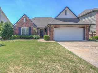 221 S Firewood Ave, Broken Arrow, OK 74012