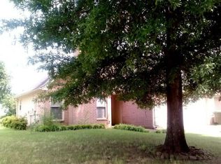 2712 Battle Creek Dr, Memphis, TN 38128
