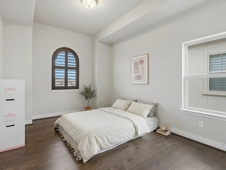 11218 Oudney Ct — Photo 35