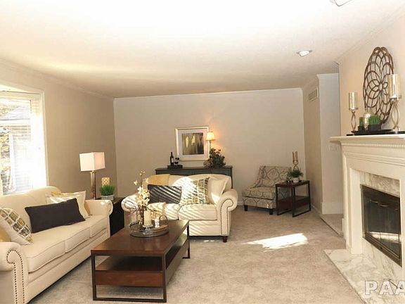 5th image of 609 W Brookforest Dr