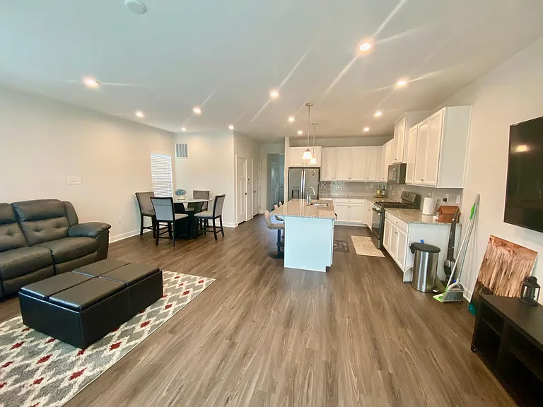 210 Chase Dr — Photo 15