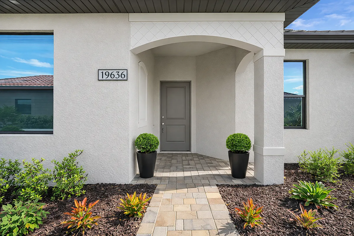 Side Entry - 19636 Hinkley Dr