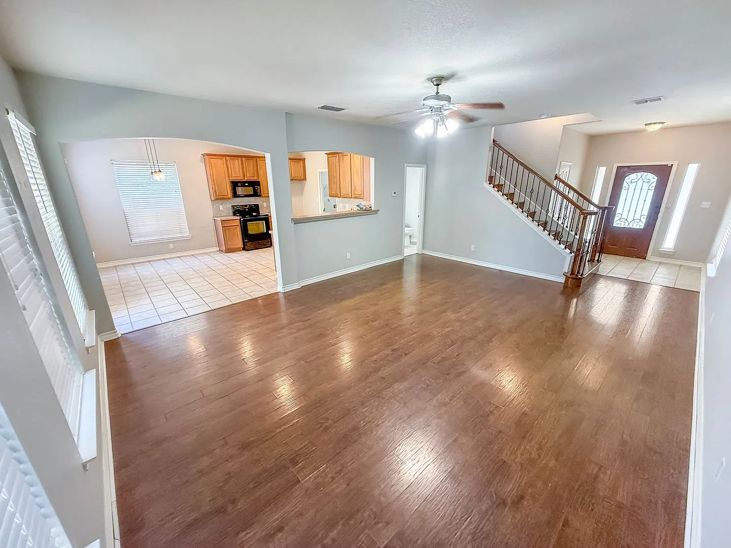 Rental in the Villas! — Photo 2