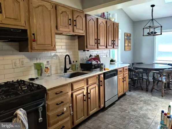 2126 Haig Ave, Morton, PA 19070