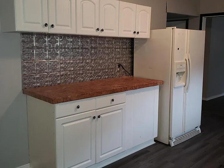 209 W Kirby St — Photo 4