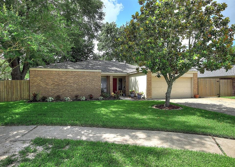 1st image of 15930 Dunmoor Dr