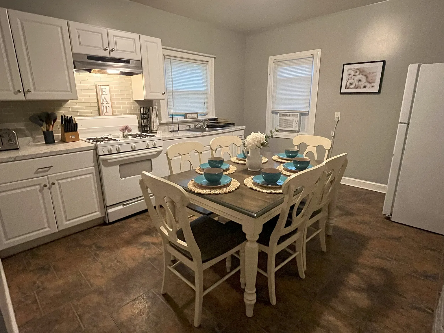 4 bed, 2.5 bath, 1566 sqft, $2,650 — Photo 4