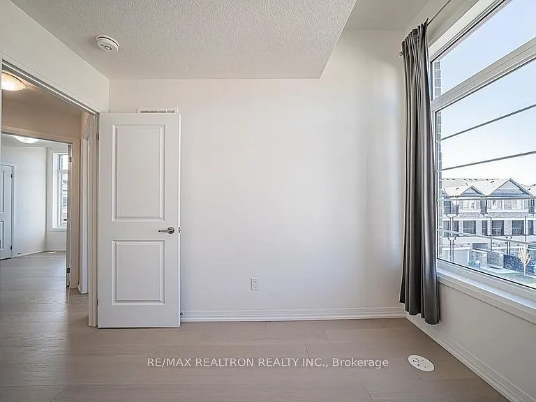 1 Sissons Way — Photo 14