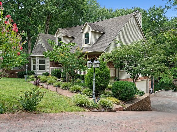 4th image of 626 Knollwood Dr