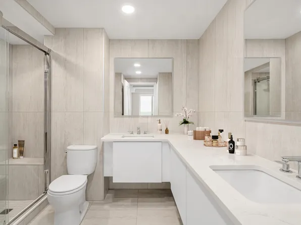 502 Park Avenue image 8 of 17