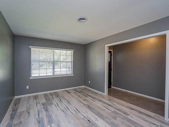 4th image of 7527 Jackwood St