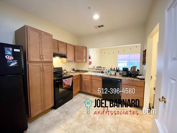 5th image of 524 S Lbj Dr APT 3