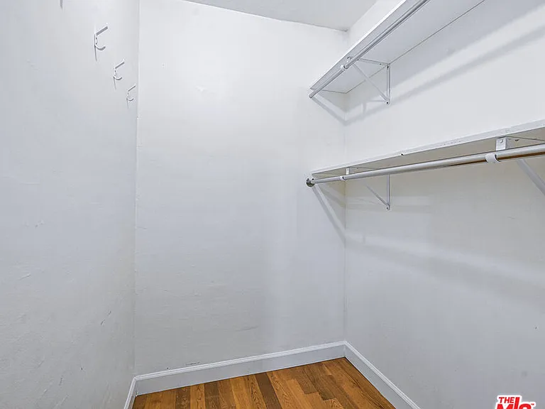 1119 S Crescent Heights Blvd — Photo 18