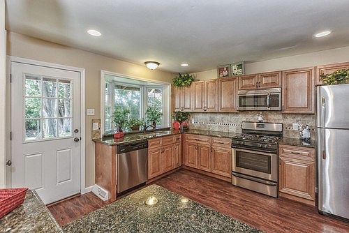 5th image of 1555 Pepperhill Dr