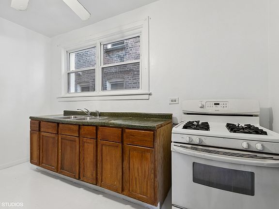 4th image of 7825 S Winchester Ave