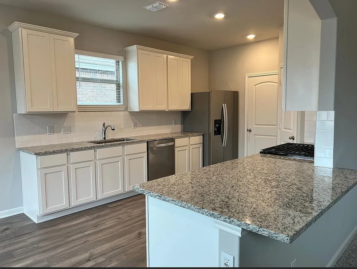 3 bed, 1647 sqft, $1,945 — Photo 4