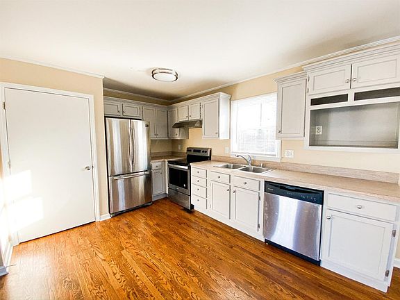 4th image of 2452 Mirahill Dr