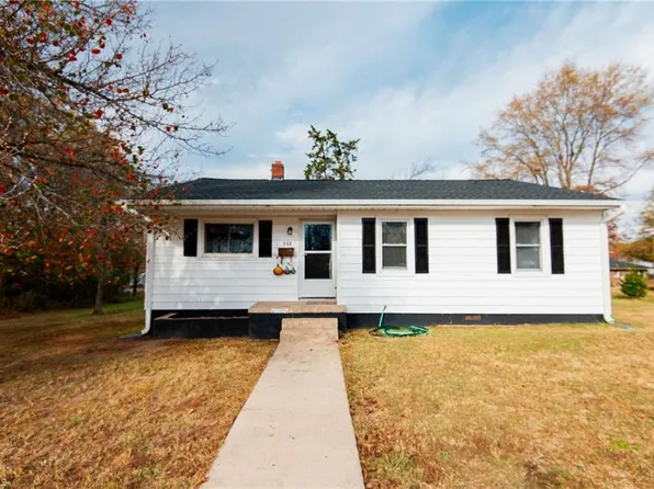 650 Elizabeth St, Burlington, NC 27217