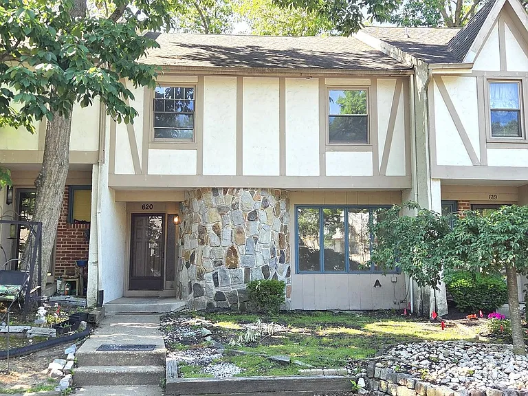 620 Jaeger Ct — Photo 2