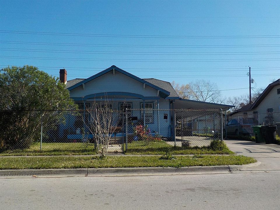 1st image of 153 Woodvale St