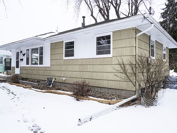 2nd image of 123 S Black Eagle Dr