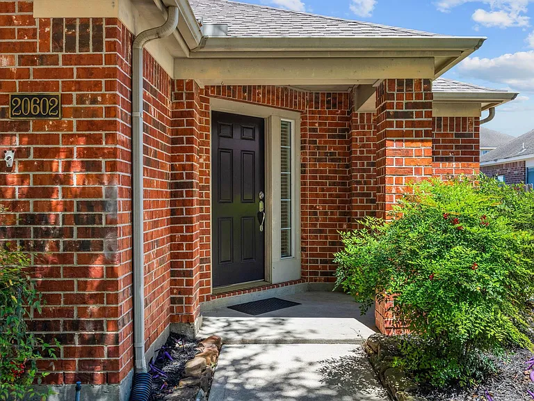 20602 Naples Terrace Ln — Photo 3