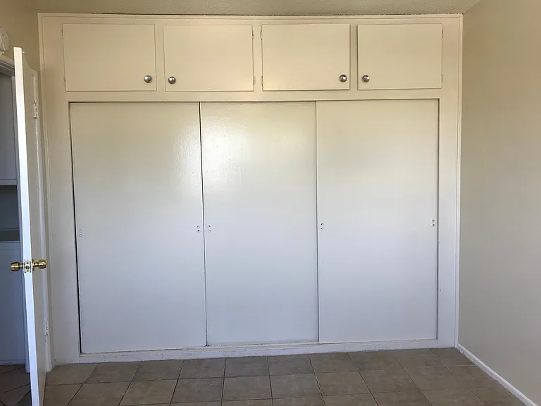 11118 S Osage Ave #10 — Photo 8