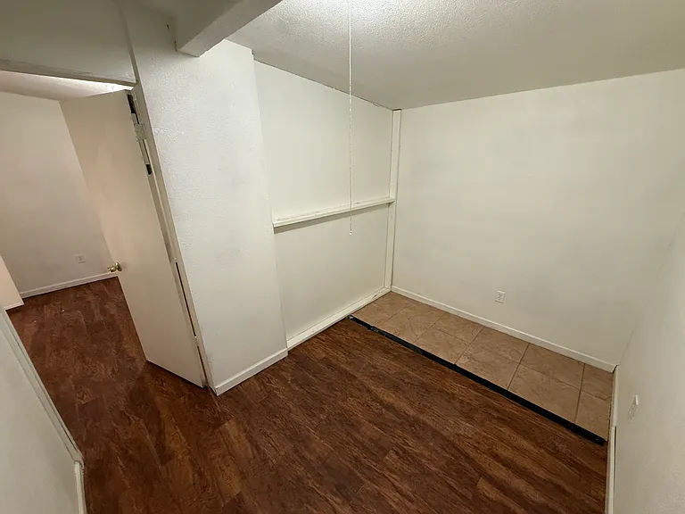 3839 W Hazelwood St #5 — Photo 16