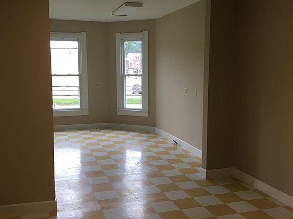 5th image of 339 E Washington St Lot 130