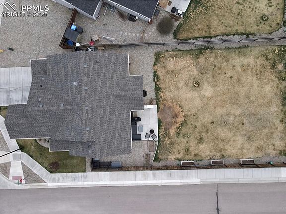 4th image of 6208 Decker Dr