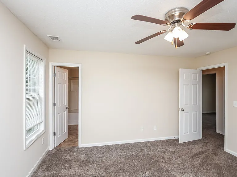 43 Thorn Thicket Way — Photo 8