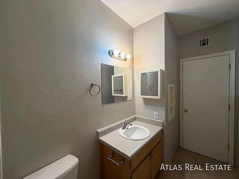 311 W Pastime Rd #1 — Photo 11