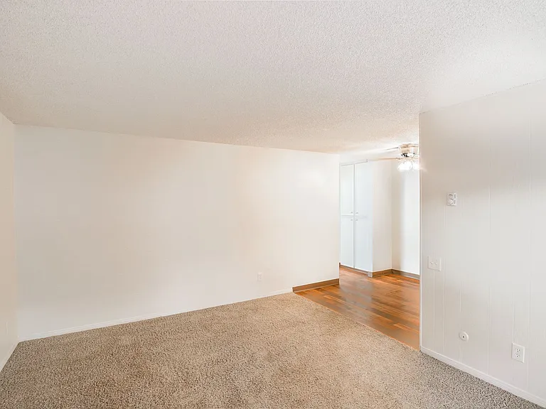 Parkview Poway Apartments — Photo 9